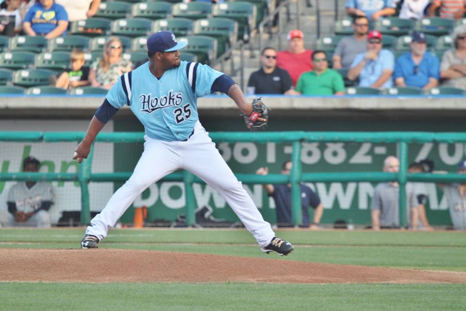 Hooks fans react to Jose Altuve playing in Corpus Christi.