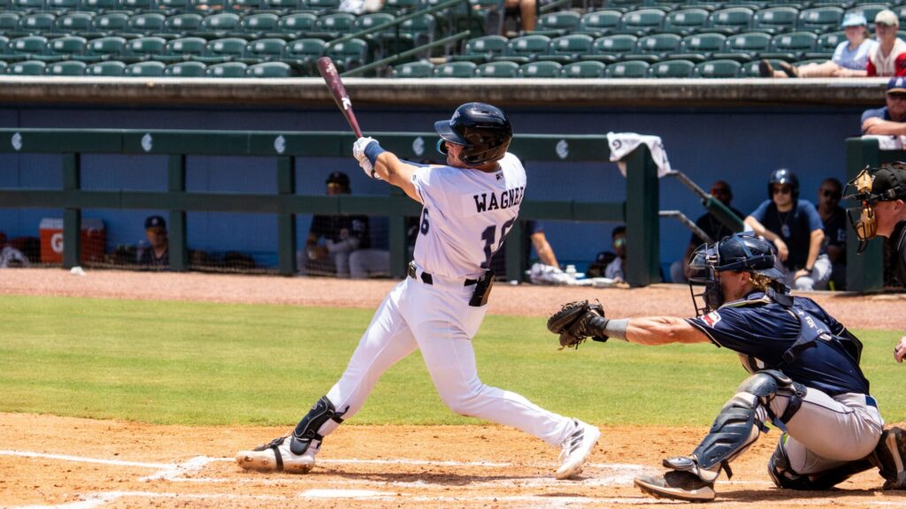 Hooks' Will Wagner follows father's footsteps in Astros organization